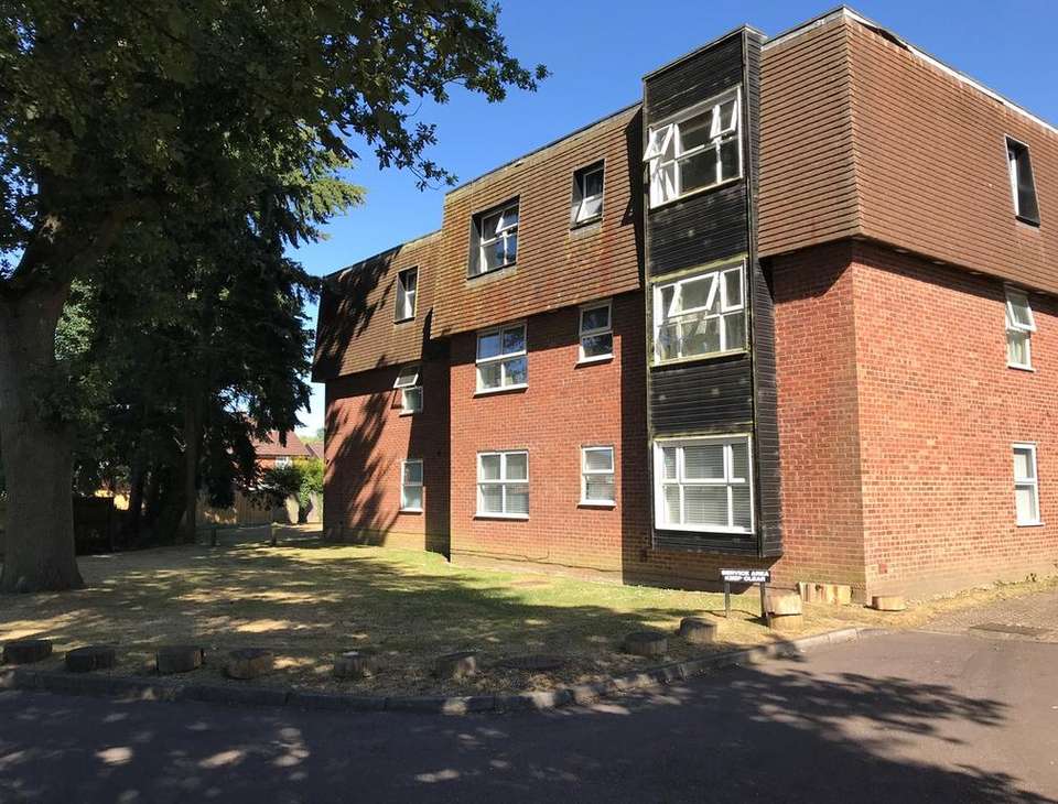 Flats To Rent In Bovingdon Herts Placebuzz